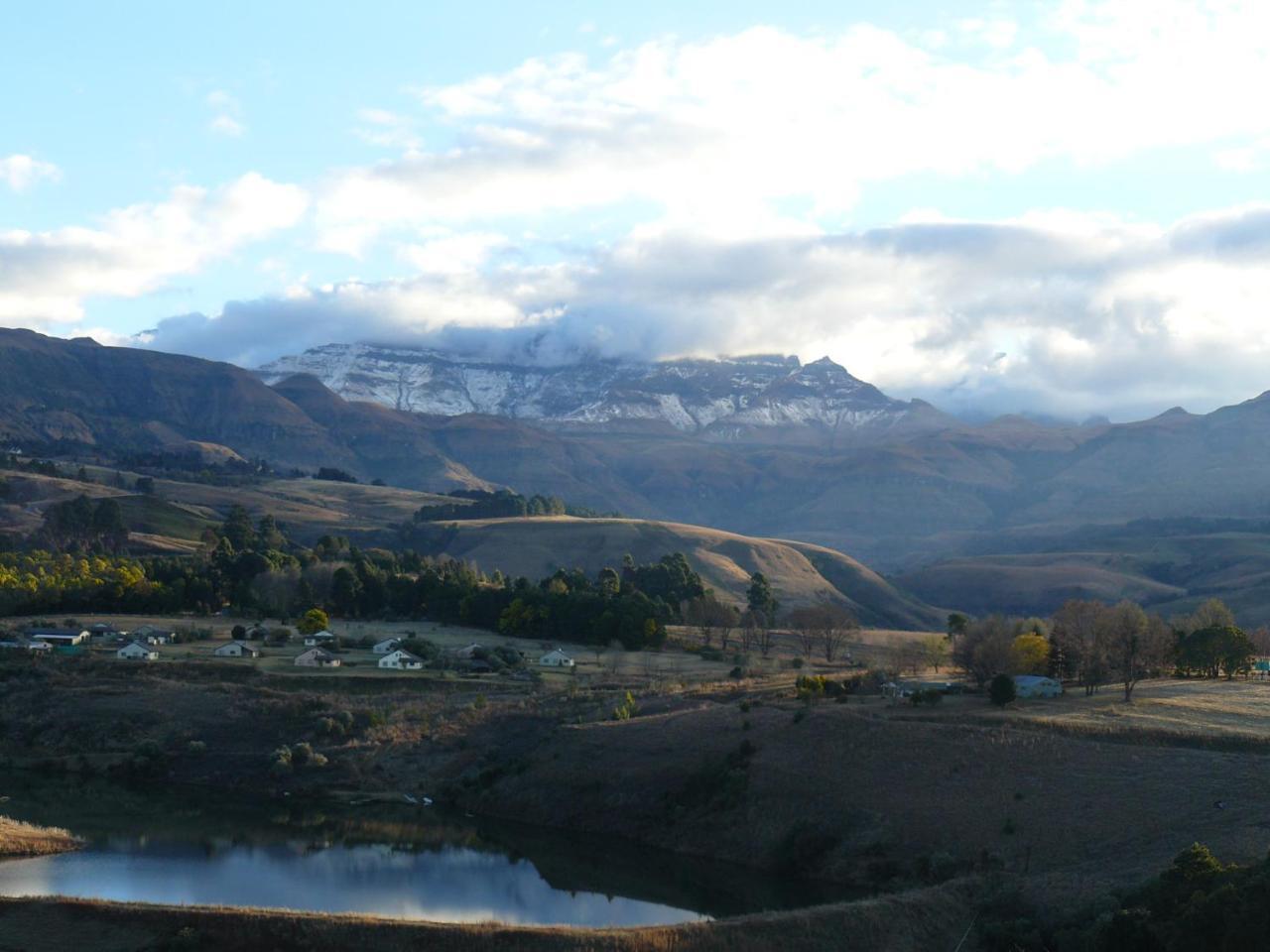 Wits End Mountain Resort Champagne Valley Kültér fotó